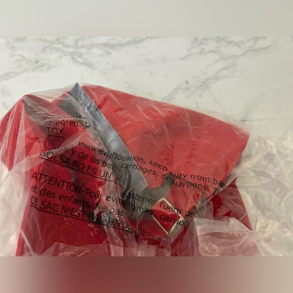 Hot Topics Exclusive Riverdale Southside Serpents Ball Cap Red Strapback NWT​​ - Picture 5 of 5